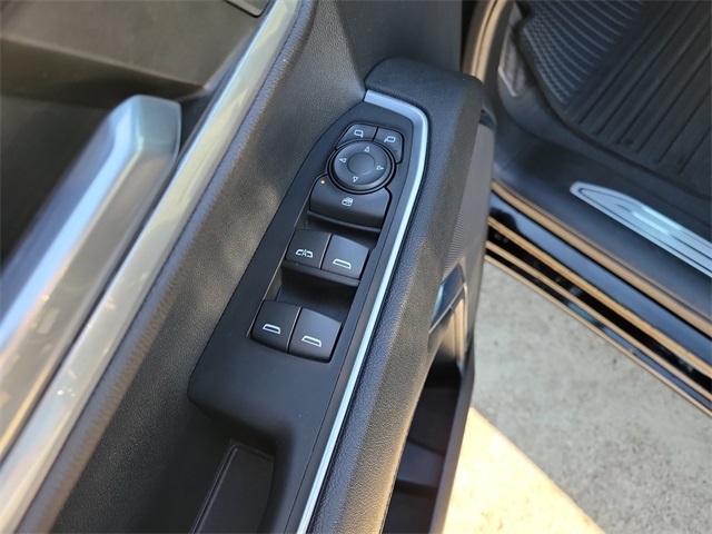 Chevrolet Silverado 1500 LT-L Crew Cab 4WD 2023