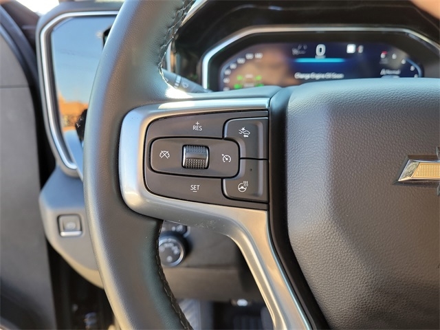 Chevrolet Silverado 1500 LT-L Crew Cab 4WD 2023