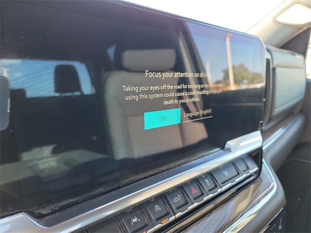 Chevrolet Silverado 1500 LT-L Crew Cab 4WD 2023