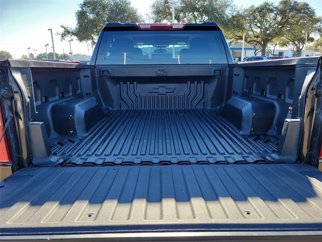 Chevrolet Silverado 1500 LT-L Crew Cab 4WD 2023