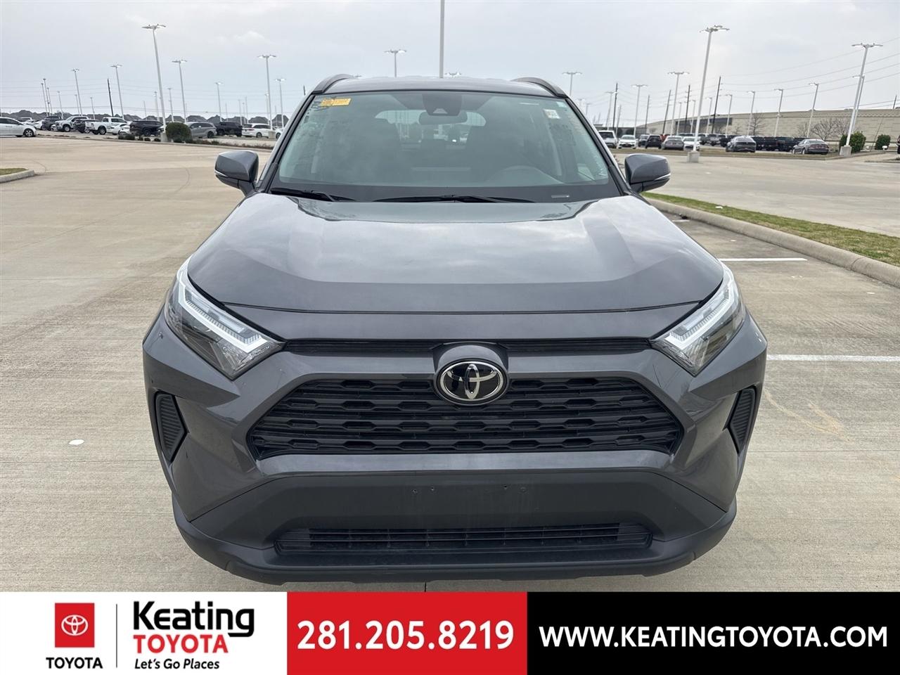 Toyota RAV4 XLE 2025