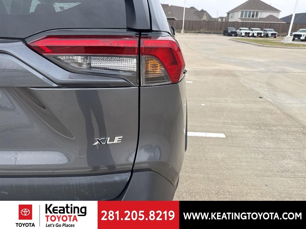 Toyota RAV4 XLE 2025