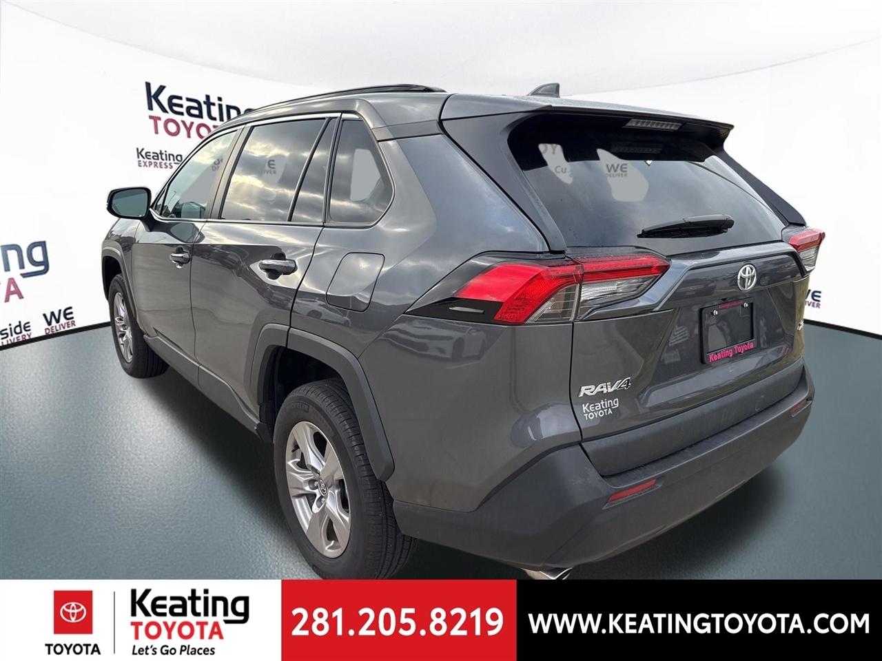 Toyota RAV4 XLE 2025