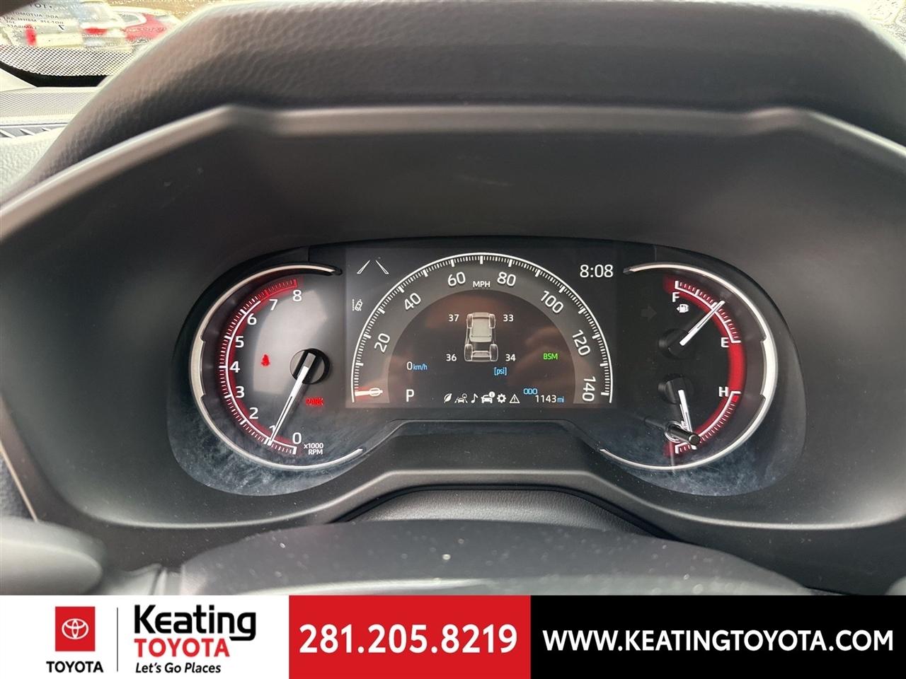 Toyota RAV4 XLE 2025