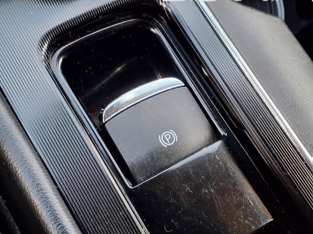 Lincoln Corsair Base 2021