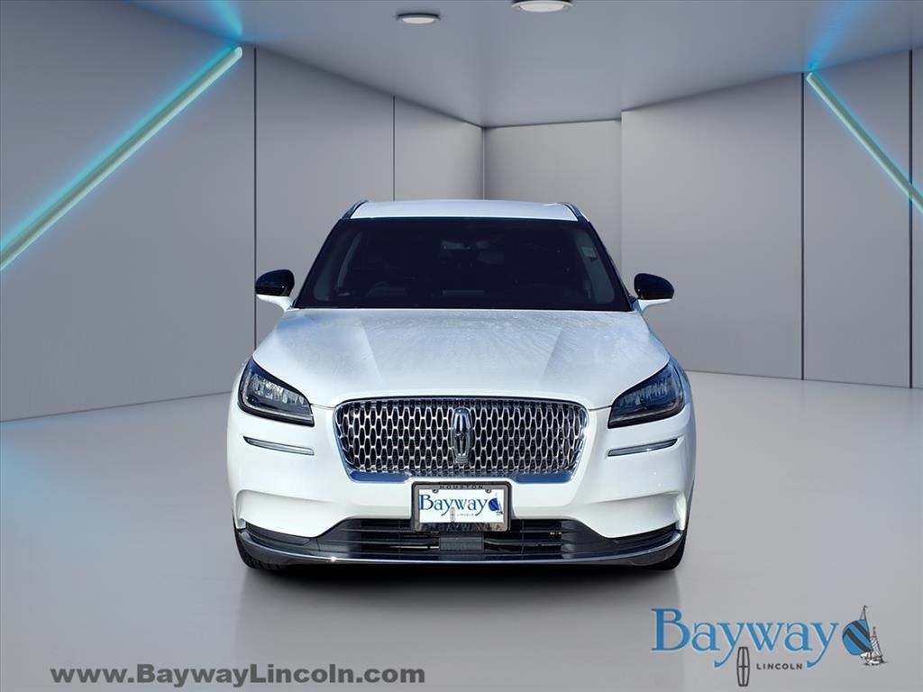 Lincoln Corsair Base 2021