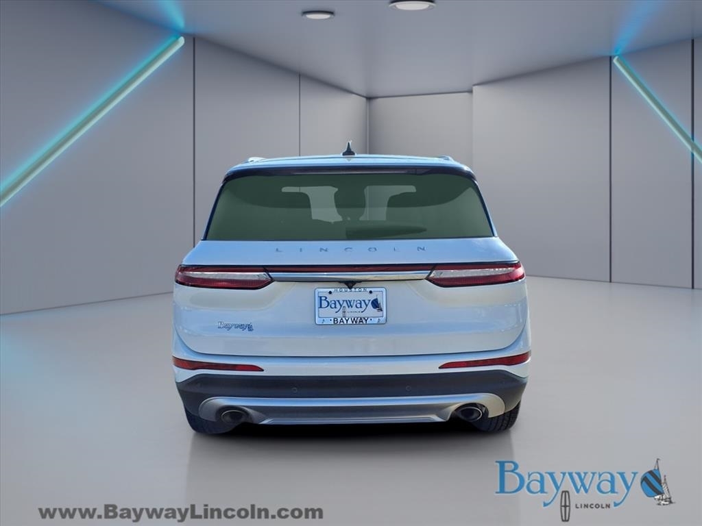 Lincoln Corsair Base 2021