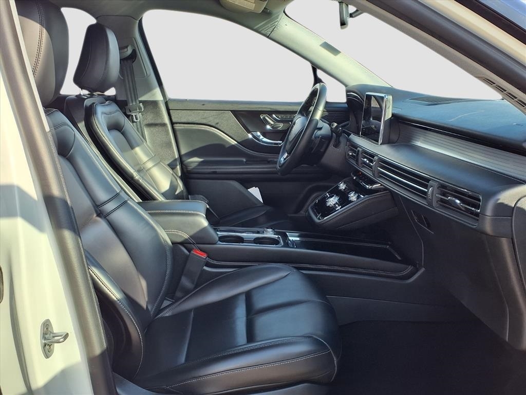 Lincoln Corsair Base 2021