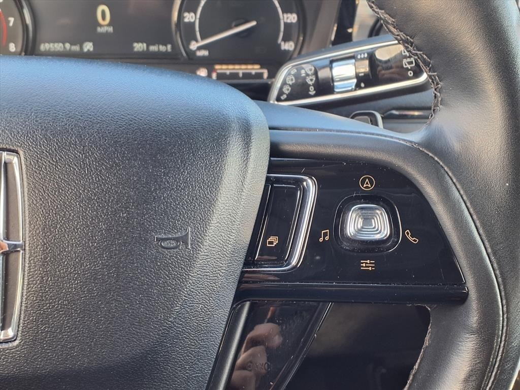 Lincoln Corsair Base 2021