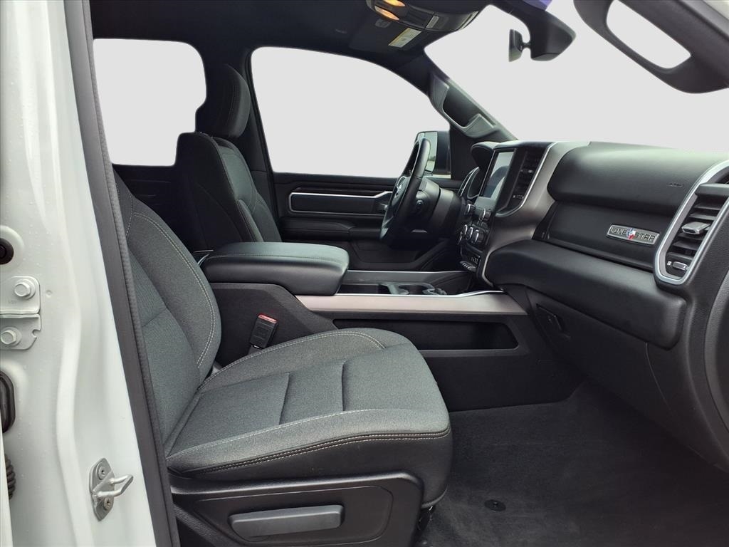 RAM 1500 Big Horn Crew Cab SWB 2WD 2022