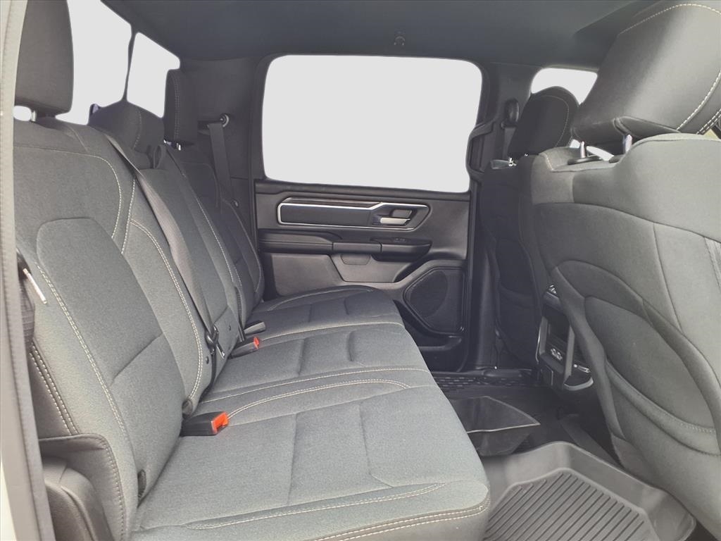 RAM 1500 Big Horn Crew Cab SWB 2WD 2022