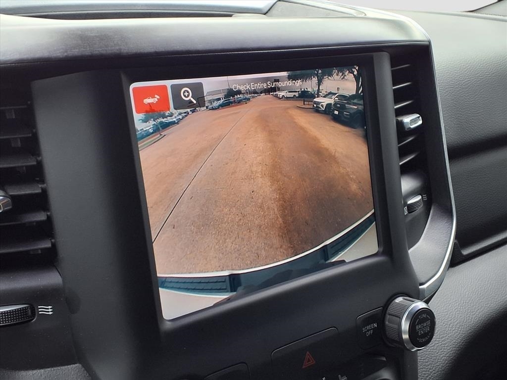 RAM 1500 Big Horn Crew Cab SWB 2WD 2022