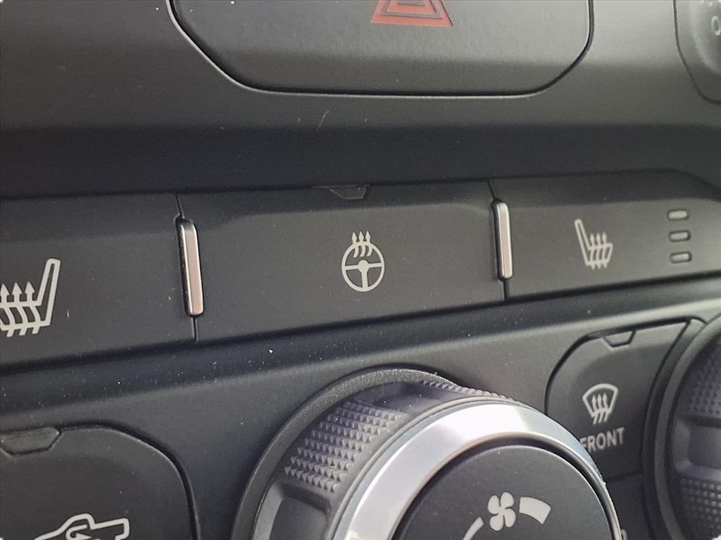 RAM 1500 Big Horn Crew Cab SWB 2WD 2022