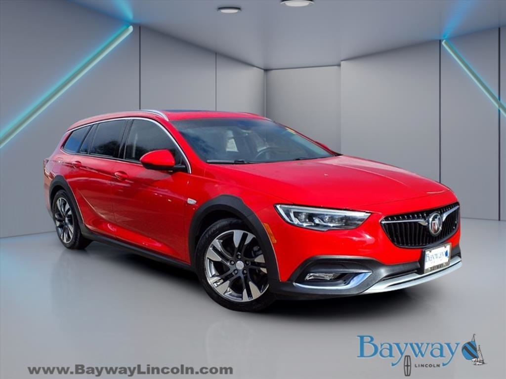 2018 Buick Regal TourX Essence