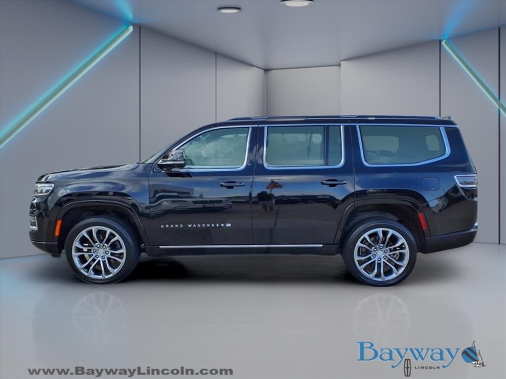 Jeep Grand Wagoneer Series II 4WD 2023