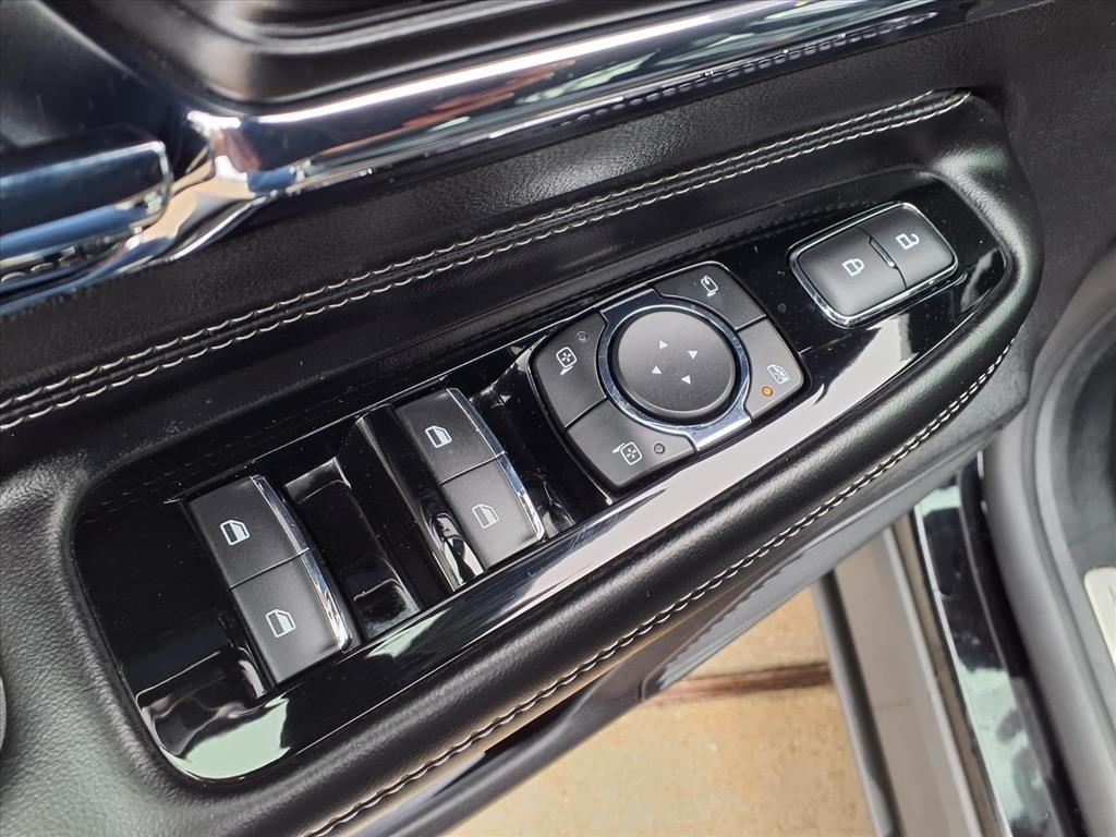 Lincoln Corsair Base 2022