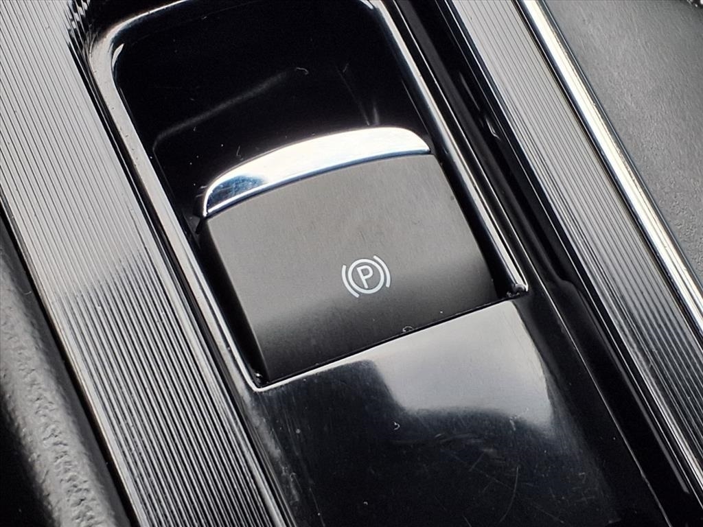 Lincoln Corsair Base 2022