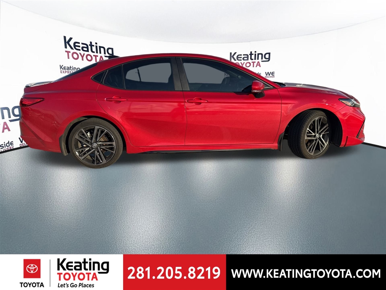 Toyota Camry Hybrid SE AWD 2025