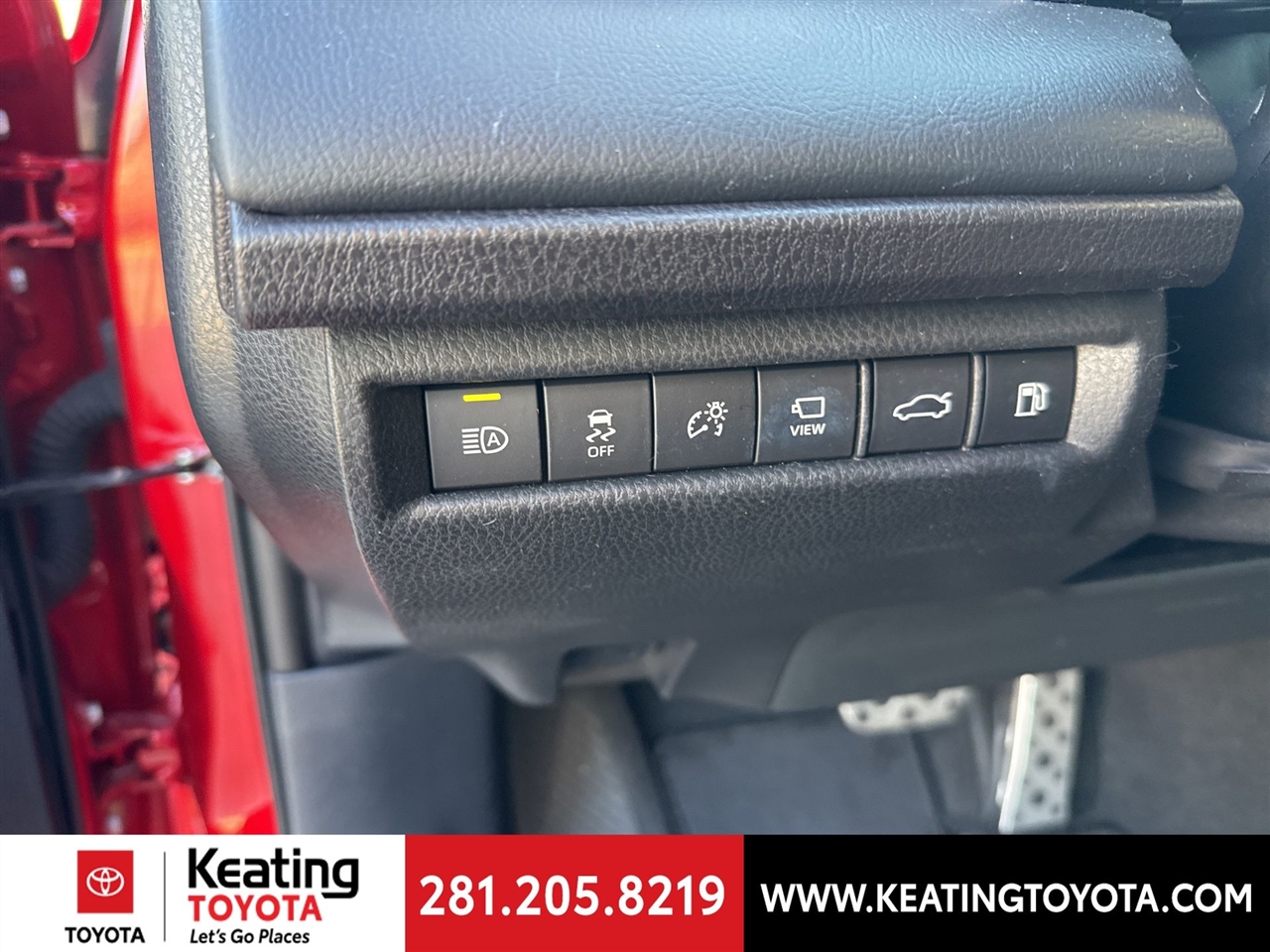 Toyota Camry Hybrid SE AWD 2025