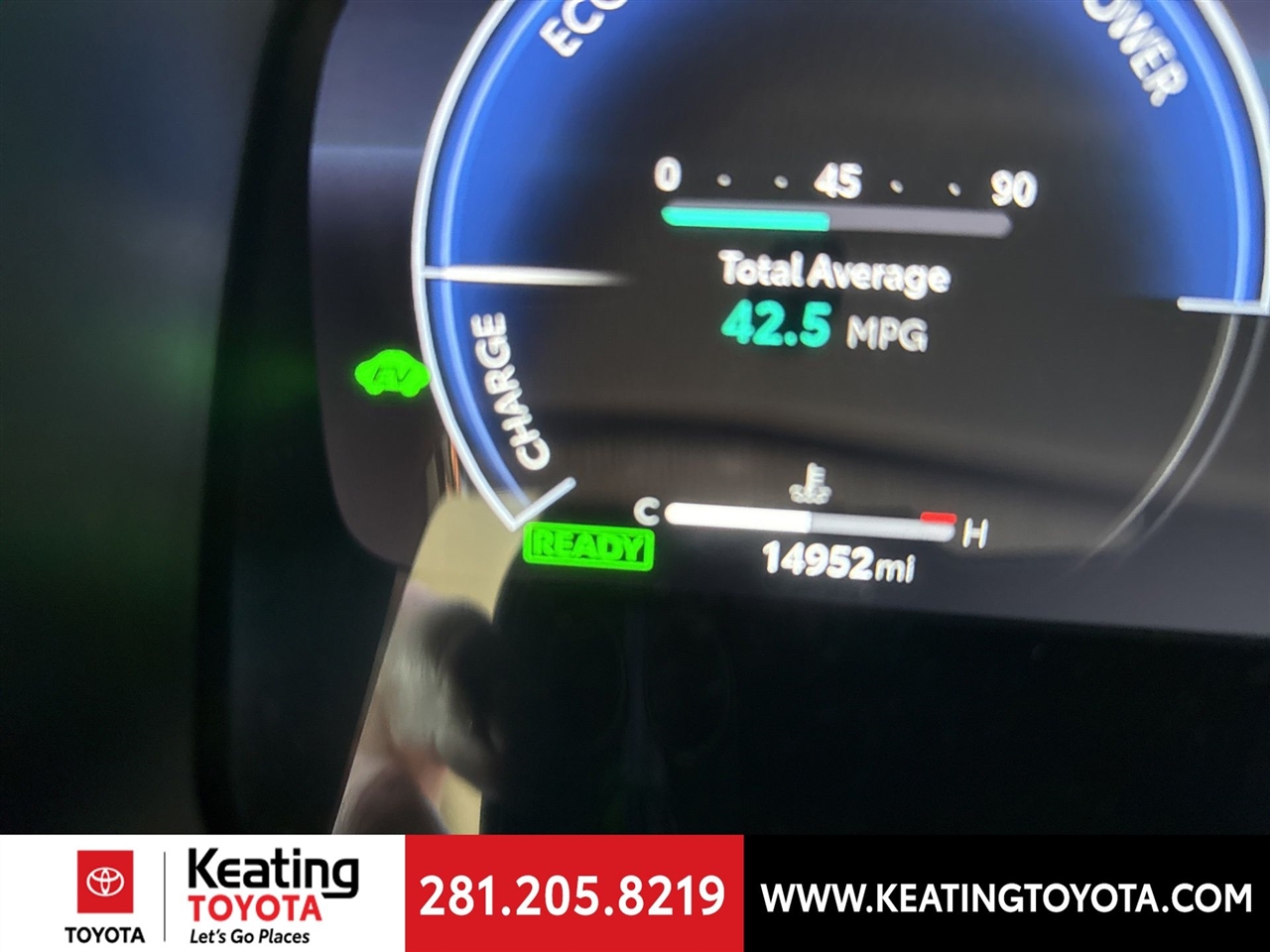 Toyota Camry Hybrid SE AWD 2025