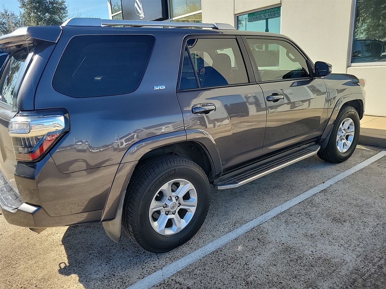 Toyota 4Runner SR5 2WD 2016