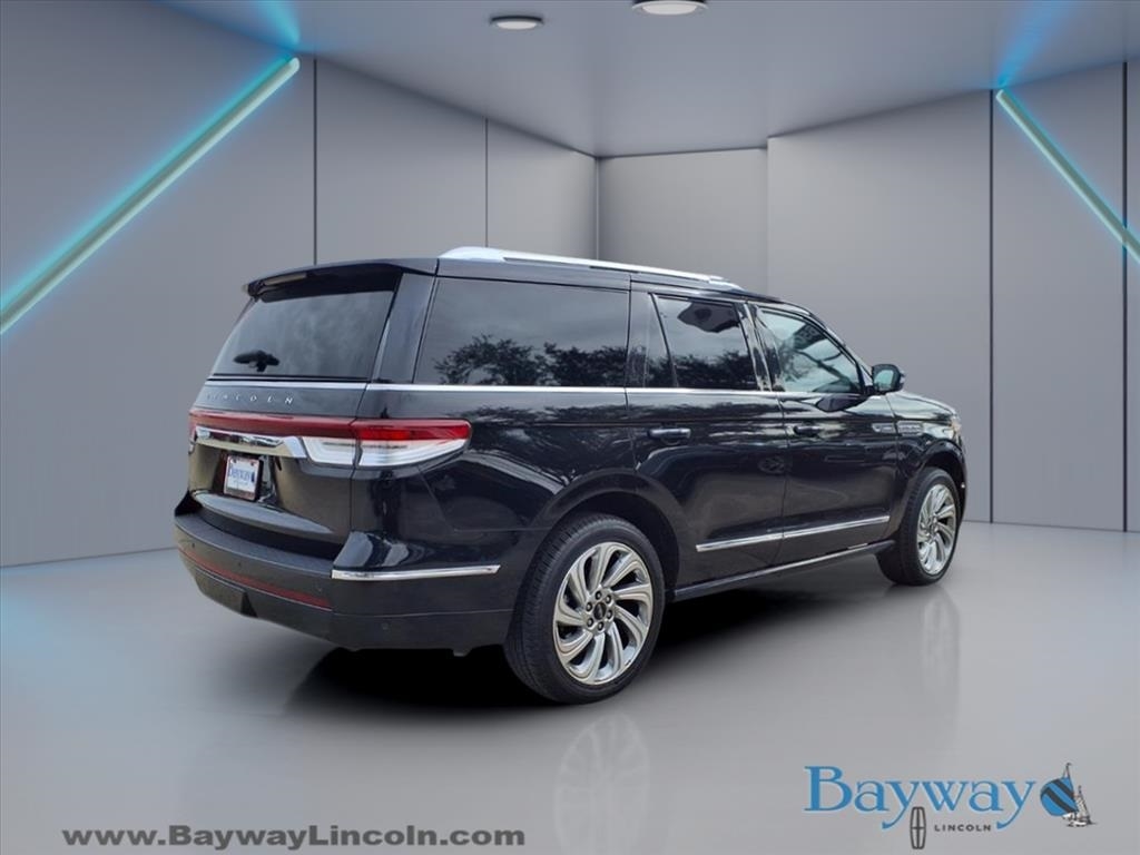 Lincoln Navigator Reserve 2024