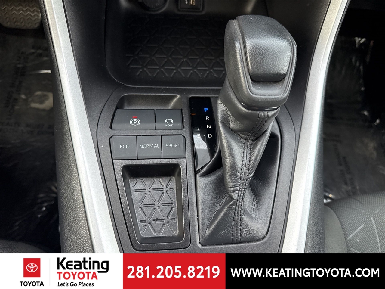 Toyota RAV4 XLE 2023