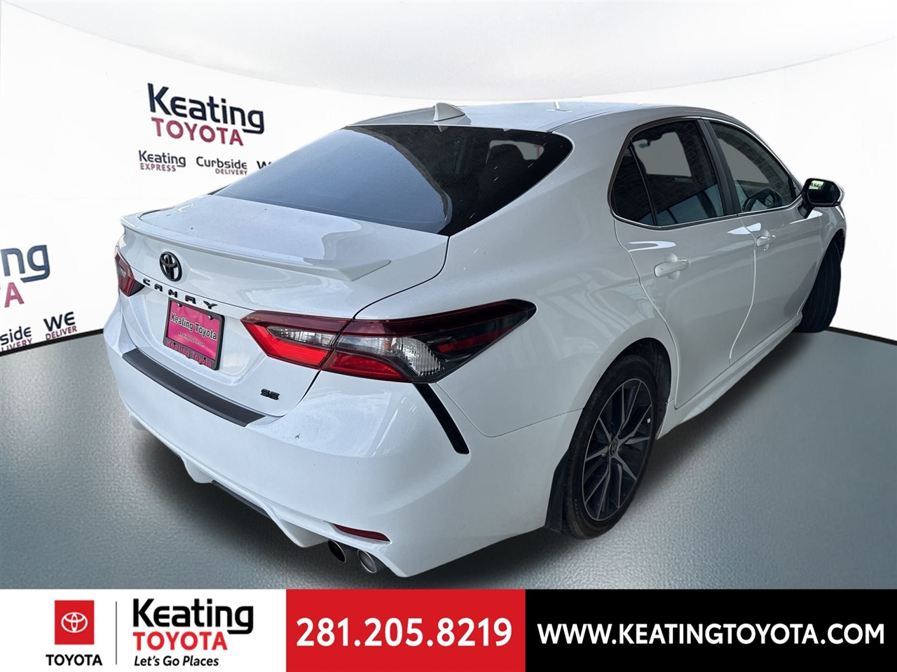 Toyota Camry SE 2024