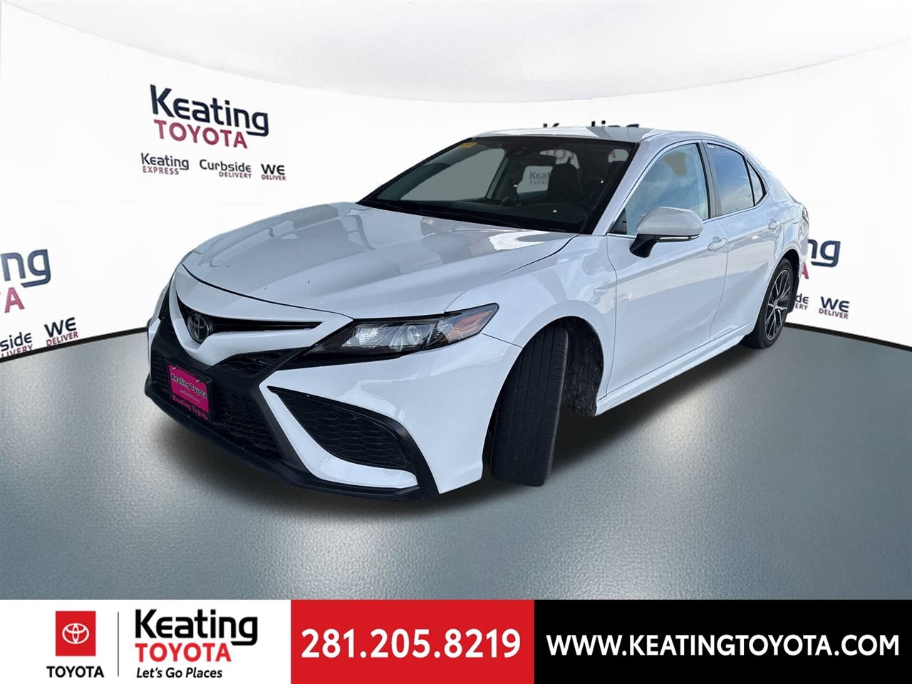 Toyota Camry SE 2024