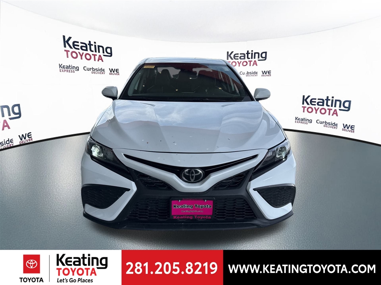 Toyota Camry SE 2024