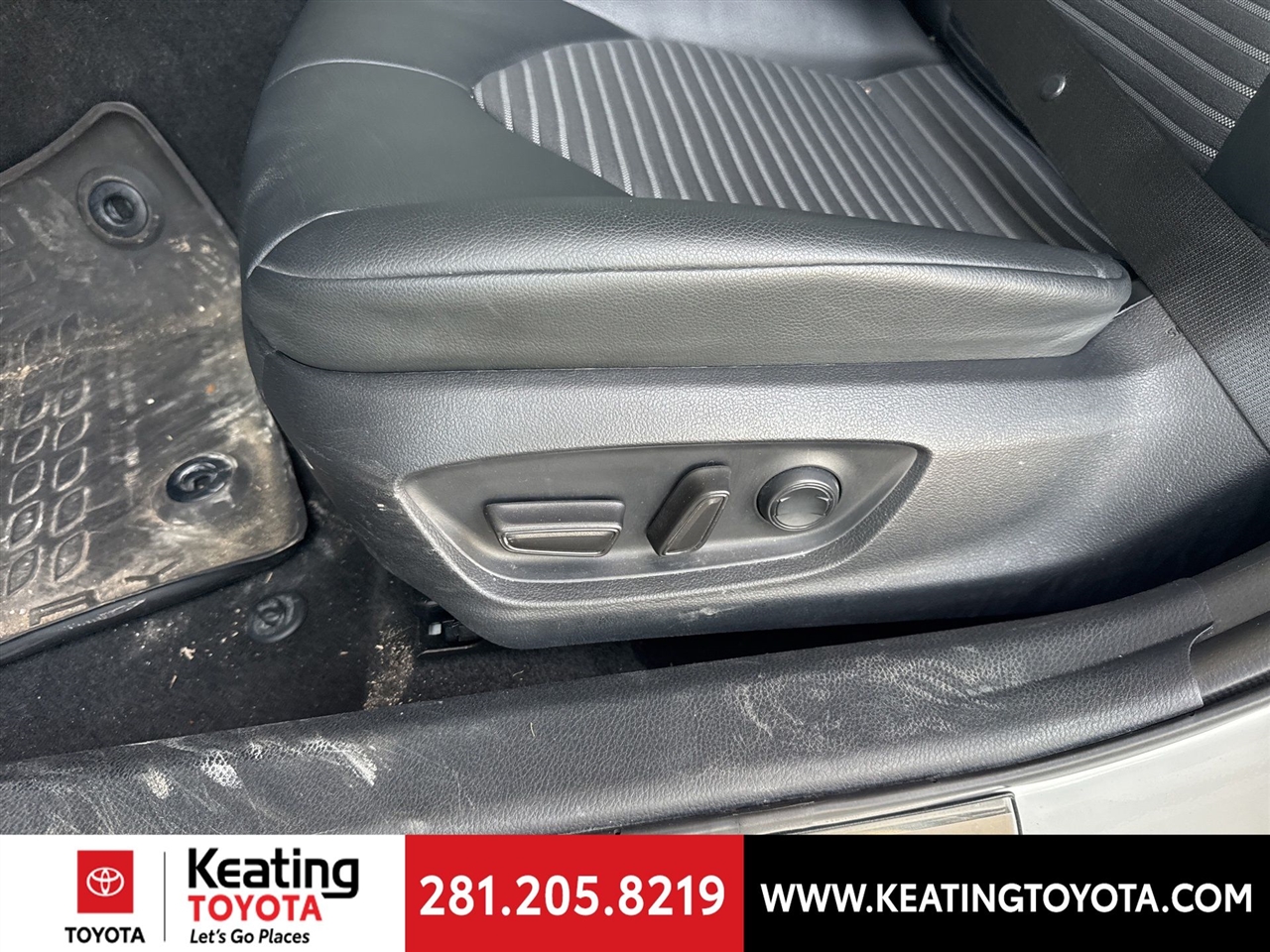 Toyota Camry SE 2024