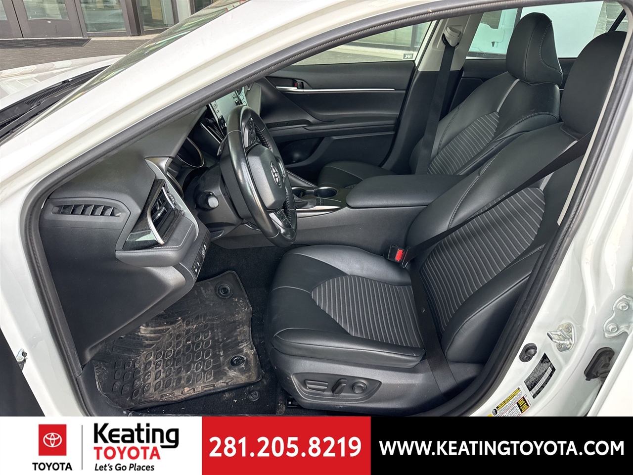 Toyota Camry SE 2024