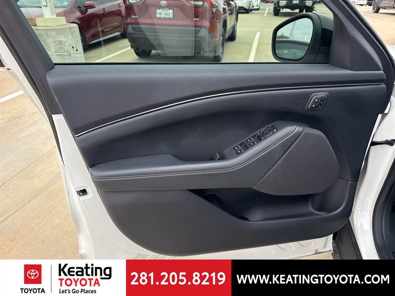 Ford Mustang Mach-E Select 2024