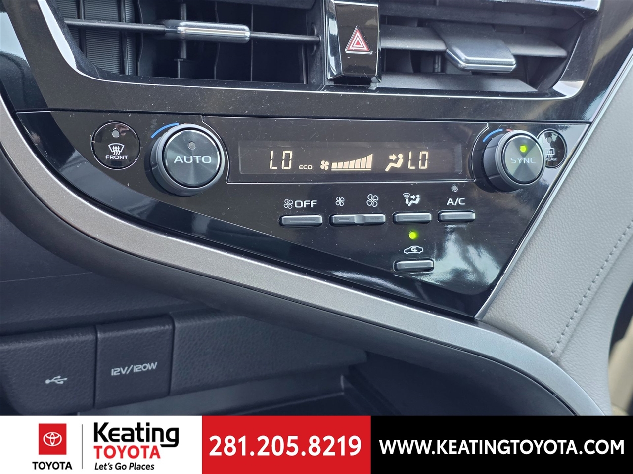 Toyota Camry Hybrid LE 2023