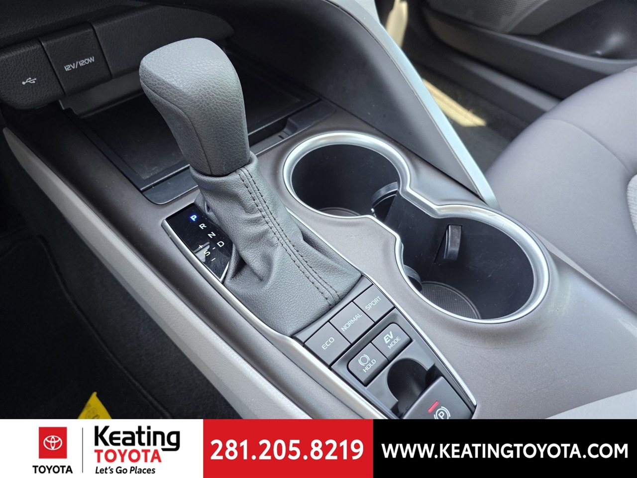 Toyota Camry Hybrid LE 2023