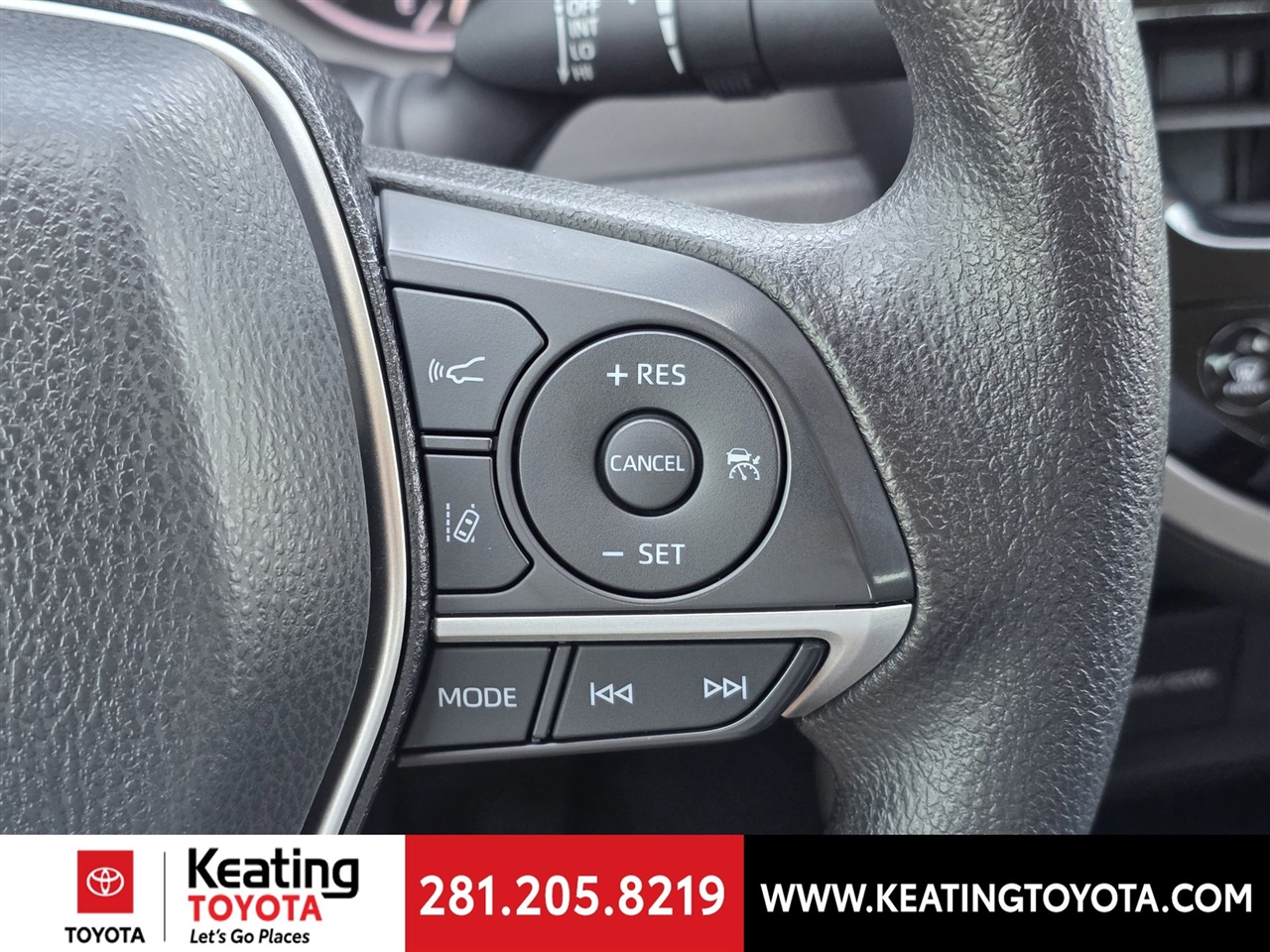 Toyota Camry Hybrid LE 2023