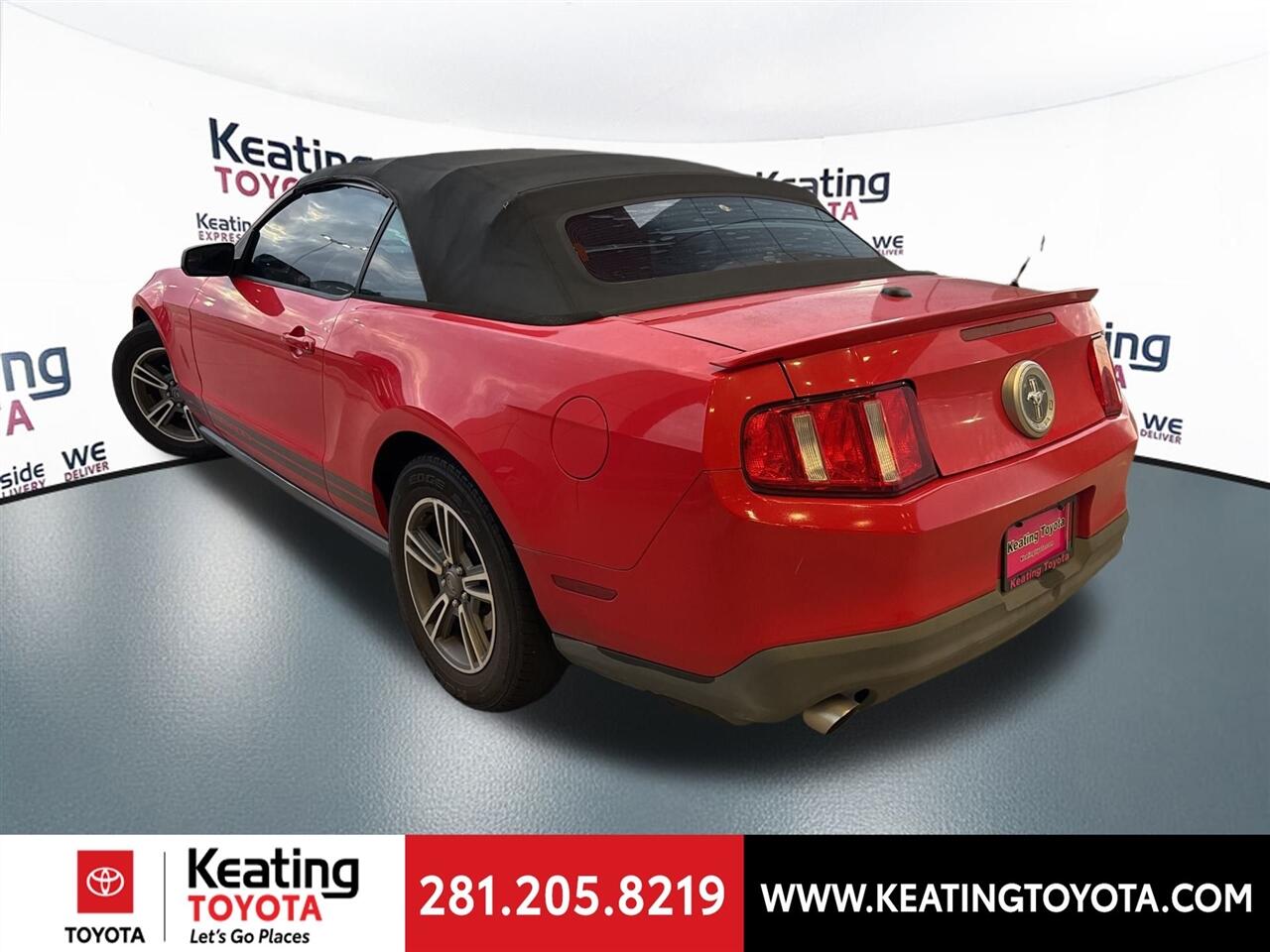Ford Mustang V6 Convertible 2012
