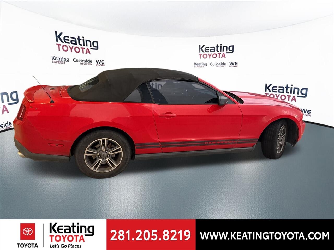 Ford Mustang V6 Convertible 2012