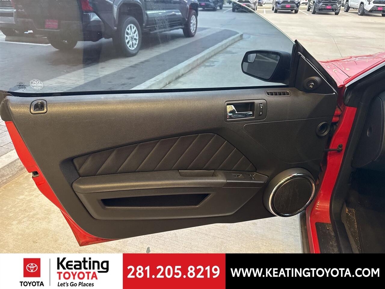 Ford Mustang V6 Convertible 2012