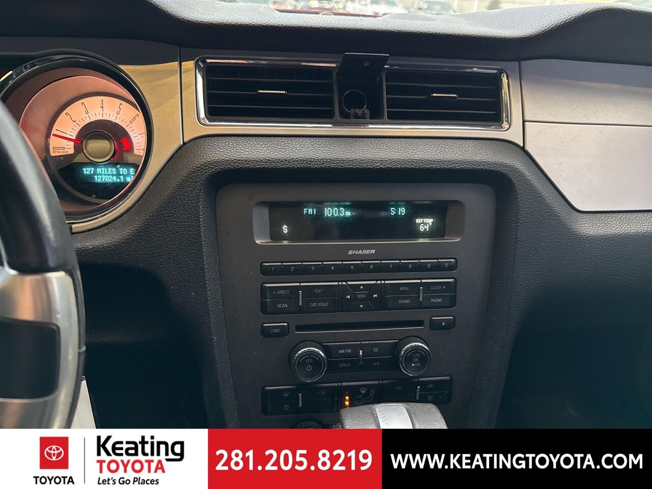 Ford Mustang V6 Convertible 2012