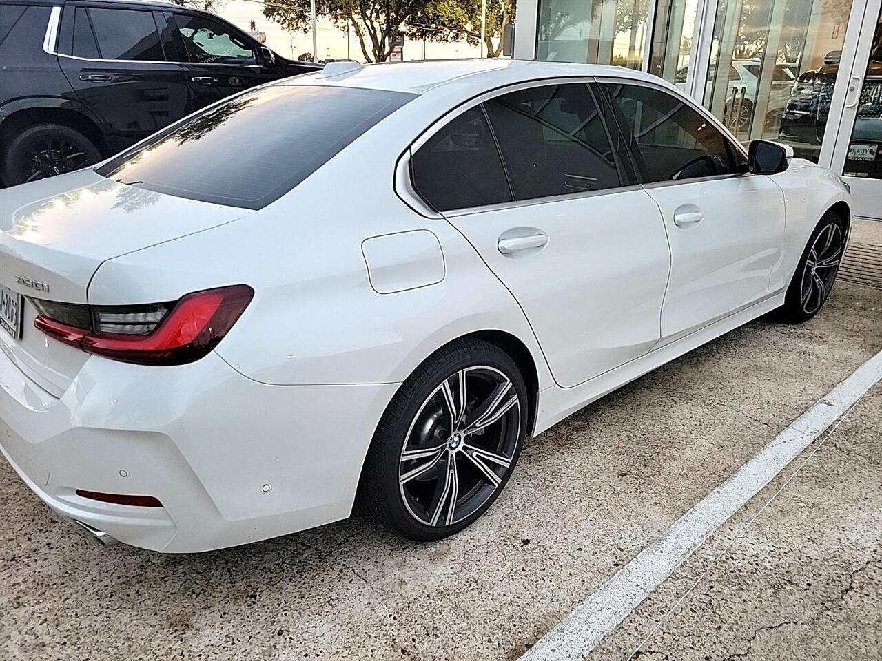 BMW 3-Series 330i 2024