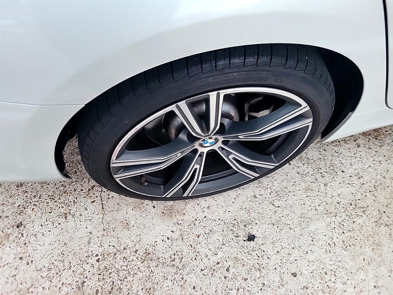 BMW 3-Series 330i 2024