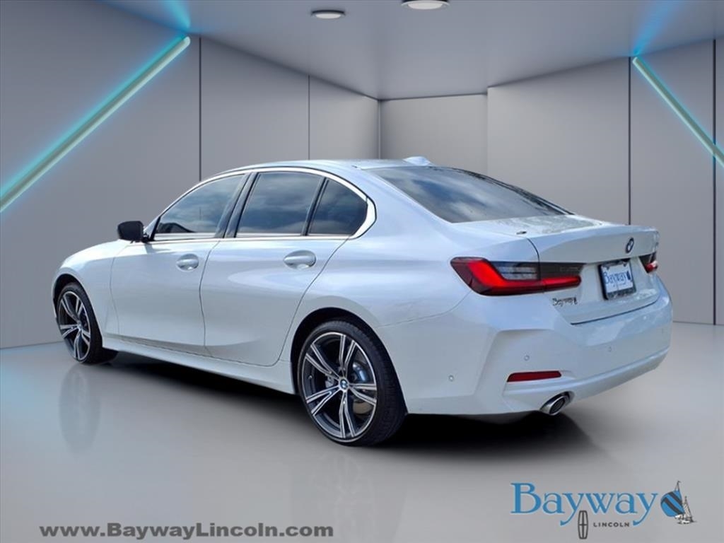 BMW 3-Series 330i 2024