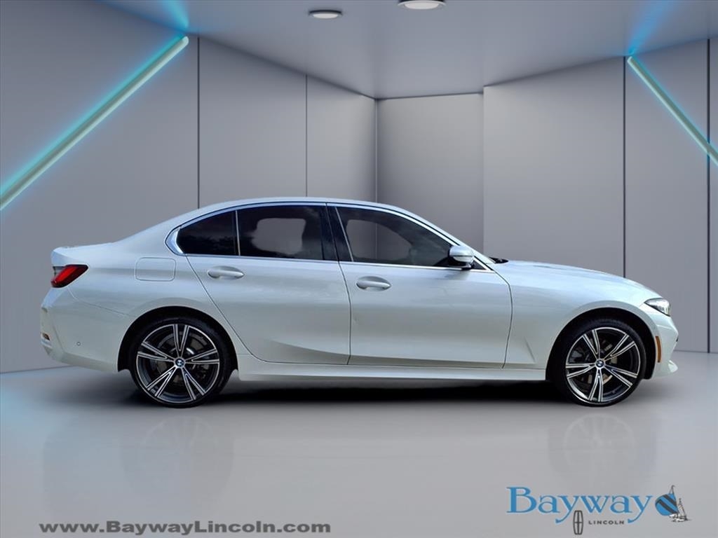 BMW 3-Series 330i 2024