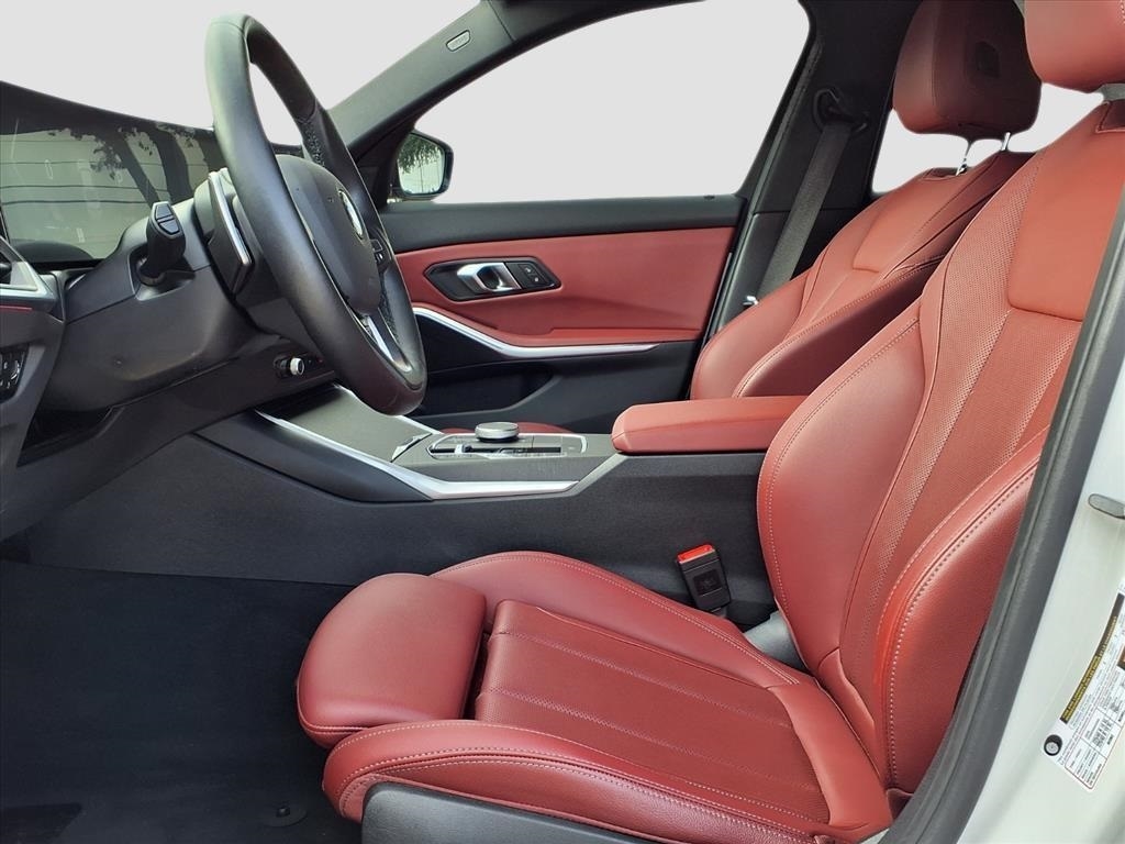 BMW 3-Series 330i 2024