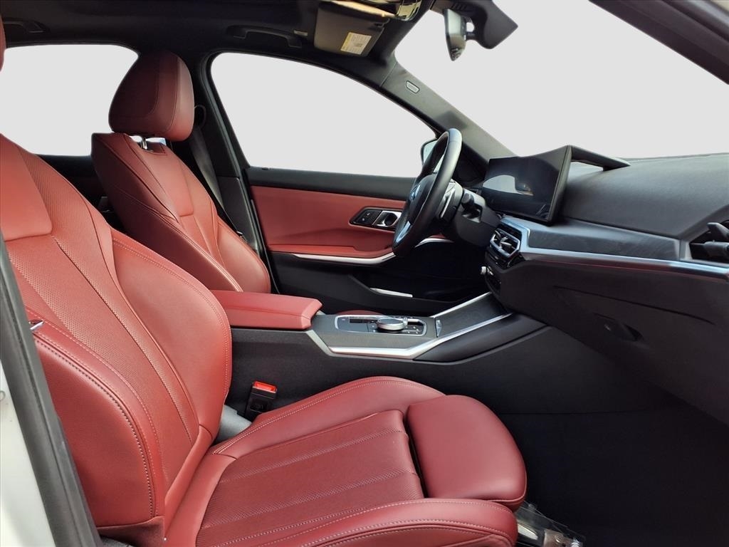 BMW 3-Series 330i 2024