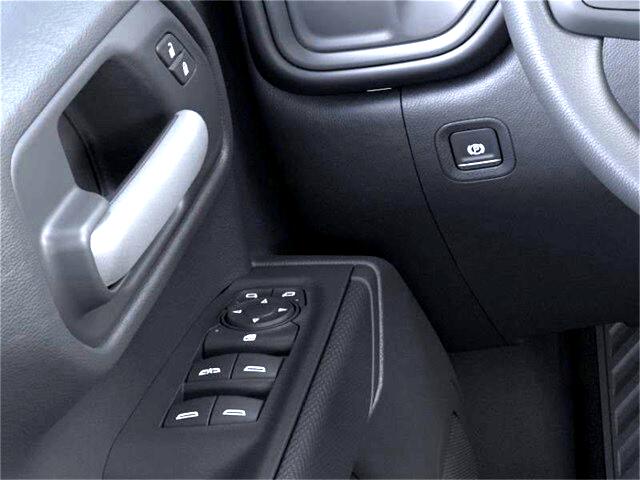 Chevrolet Silverado 1500 Custom Crew Cab 2WD 2026