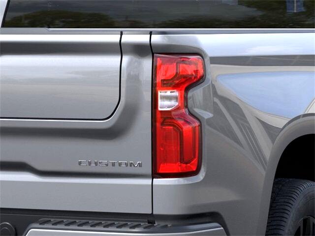 Chevrolet Silverado 1500 Custom Crew Cab 2WD 2026