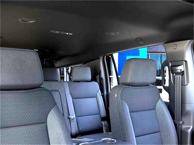 Chevrolet Suburban LS 2026