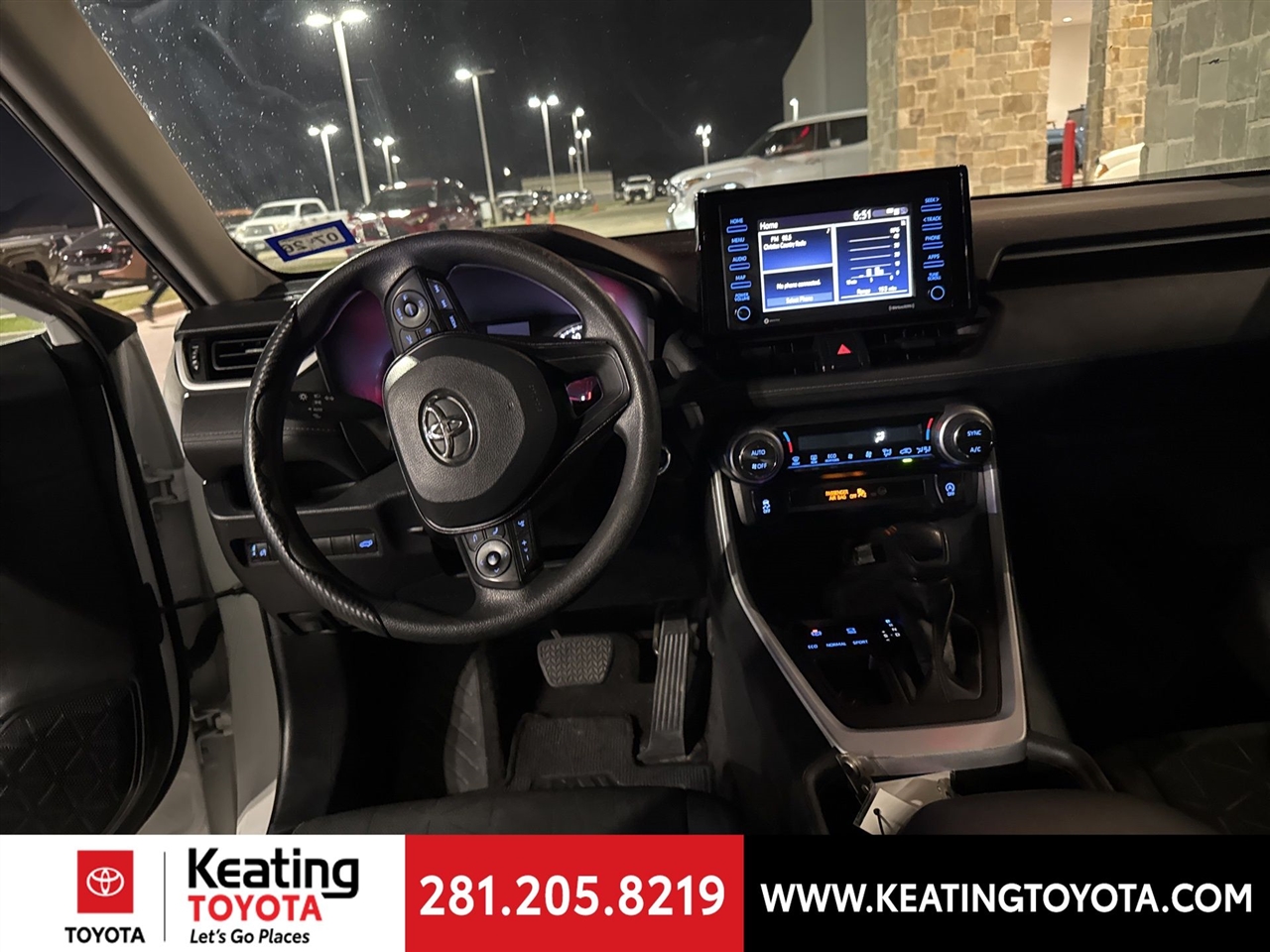 Toyota RAV4 XLE 2022